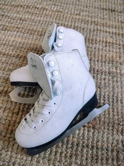 Dievčenské korčule na ľad