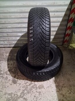 Vredestein zimné 215/65/R16