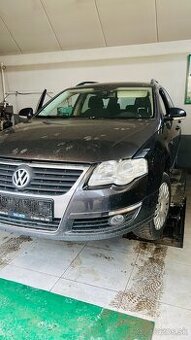 Rozpredám Passat B6 - kompletá predná časť