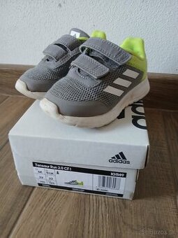 Tenisky Adidas 22