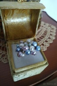 Strieborný prsteň s perličkami