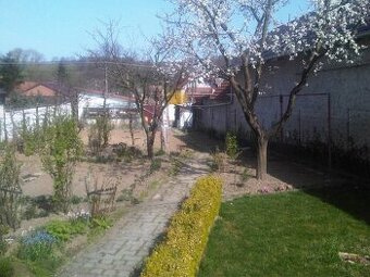 Predaj rodinného domu s pekným pozemkom v obci Osuské, okres
