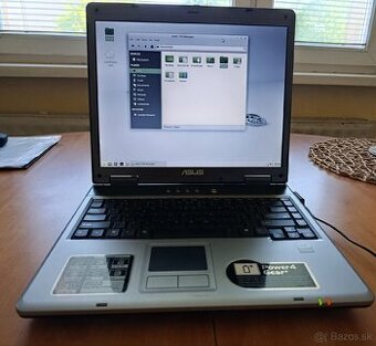 stary notebook Asus A9T