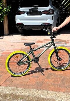 BTWIN Detský bicykel BMX WIDE 500 20”
