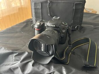 Nikon D80 + Nikkor 18-70mm