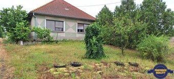 PREDAJ: Rodinný dom s pozemkom 3 400 m2 - SVÄTÝ PETER, okr. 