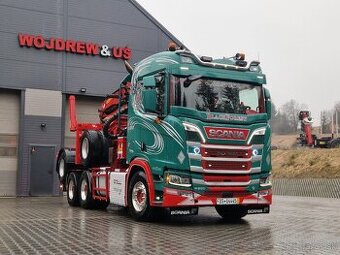 Lesovoz LESOVÚZ Scania V8 R580 do drewna drzewa lasu stos