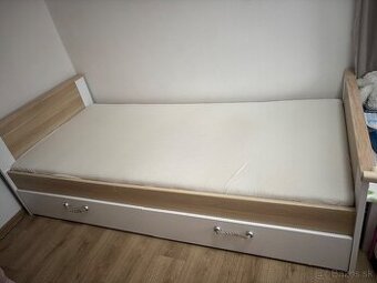 postel s matracom - 1