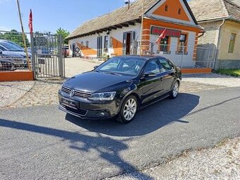 Volkswagen JETTA 1.6TDI Automat, 77kW Kožený interiér
