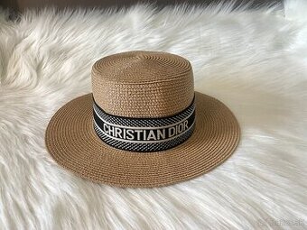 Christian Dior klobúk