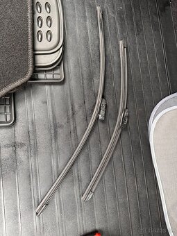 stierace, rohoze z golf 5 2009 combi, Servisna knizka pre go