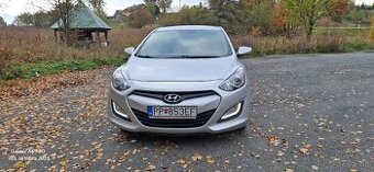 Hyundai i30 1.4 CRDi DOHC 16V Classic