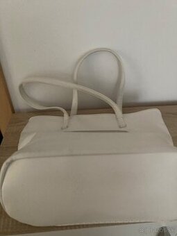 Kabelka priestranná 42x31 cm