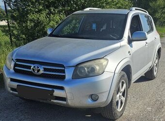 Rozpredám Toyota RAV4 2.2 D-cat 130kw 2007