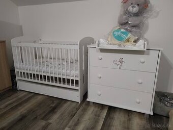 Detská posteľ s komodou