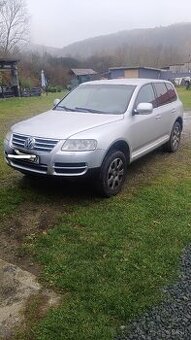 VW Touareg v10