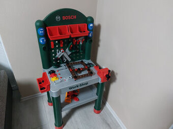 detský dielenský stolik Bosch ,79 dielna súprava / tabula