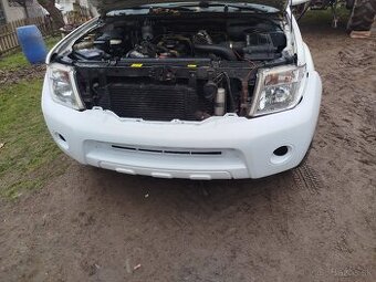 Pathfinder predný naraznik