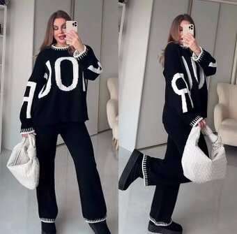 KRÁSNY PLETENÝ KOMPLET značky GREEN APPLE