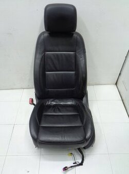 VW Tiguan 2007-16 ľavá predná sedačka / sedadlo šoféra