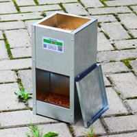 Kŕmitko 4 l pre králiky a zajace – veľké a odolné