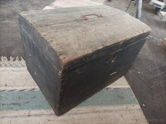 Vojensky regrutcky kufor