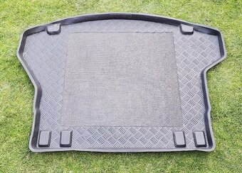 Predam vaničku do kufra Kia Ceed kombi 2012–2018.