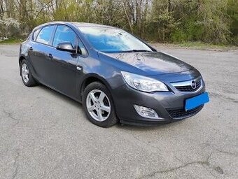 Opel Astra J 1,4 74 kw