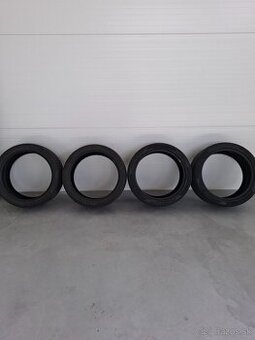 275/40 R22 + 315/35 R22 zimné
