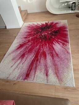 Červeno biely koberec 160x230cm