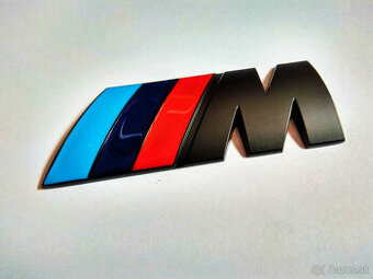 čierny M-znak na BMW