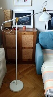 Vysoká lampa IKEA Ranarp biela