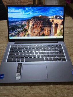 Lenovo ideapad slim 3i 14 so 16 gb ram 512gb ssd diskom a i7