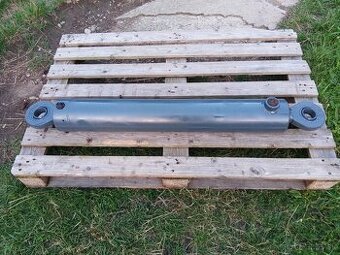 Hydraulický valec 1020mm