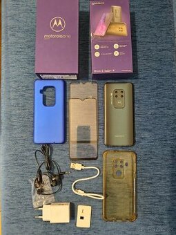 Predám -- Motorola ONE ZOOM, 4GB/ 128GB