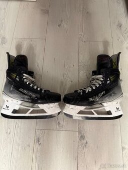 BAUER HYPERLITE 2 HOKEJOVÉ KORCULE VEĽKOSŤ 6 fit1