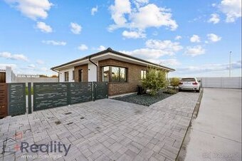 PLUS REALITY | Trojizbový dom - Orechová Potôň na predaj - 1