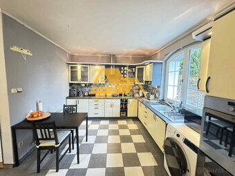 Rodinný dom s bazénom v Nových Zámkoch