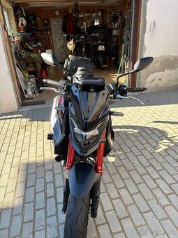 Honda hornet 750  67,5 KW