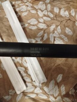 Škoda Superb combi 3 2016 elektrické tlmiče kufrove