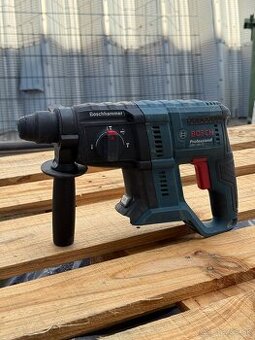 AKU vŕtacie kladivo Bosch