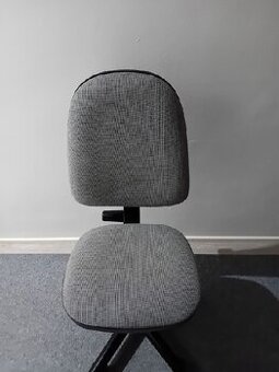 Kancelarska stolicka