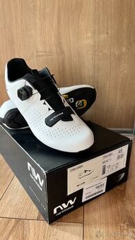 Tretry Northwave Storm Carbon, white