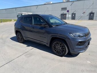 Jeep Compass 1.3 benzín 110kW, 2022, automat – TOP stav