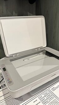 Multifunkčná tlačiareň HP DeskJet 2720e – plne funkčná (treb