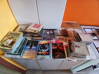 Predám balík DVD, CD a audio kaziat (filmy, hudba)