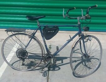 Predám retro bicykel FAVORIT. Vhodný na renováciu. 50€.