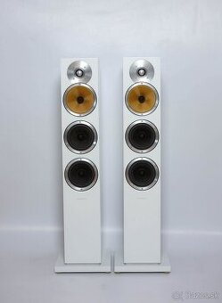 Bowers and Wilkins CM8