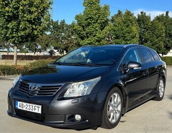 Toyota Avensis 2.0 benzin Executive kombi