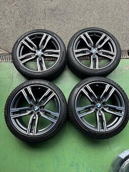 5x112 R19 STYLING 757M OIGINAL RUN FLAT  ZIMNY SET NA BMW 8